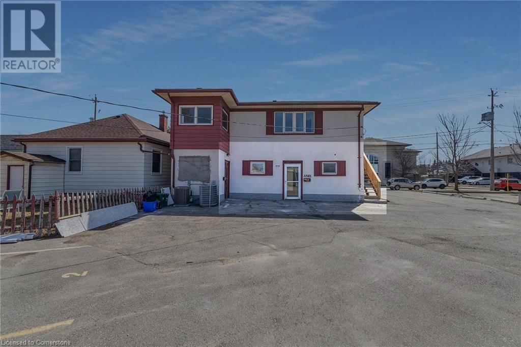 581 LANCASTER STREET WEST Image 10
