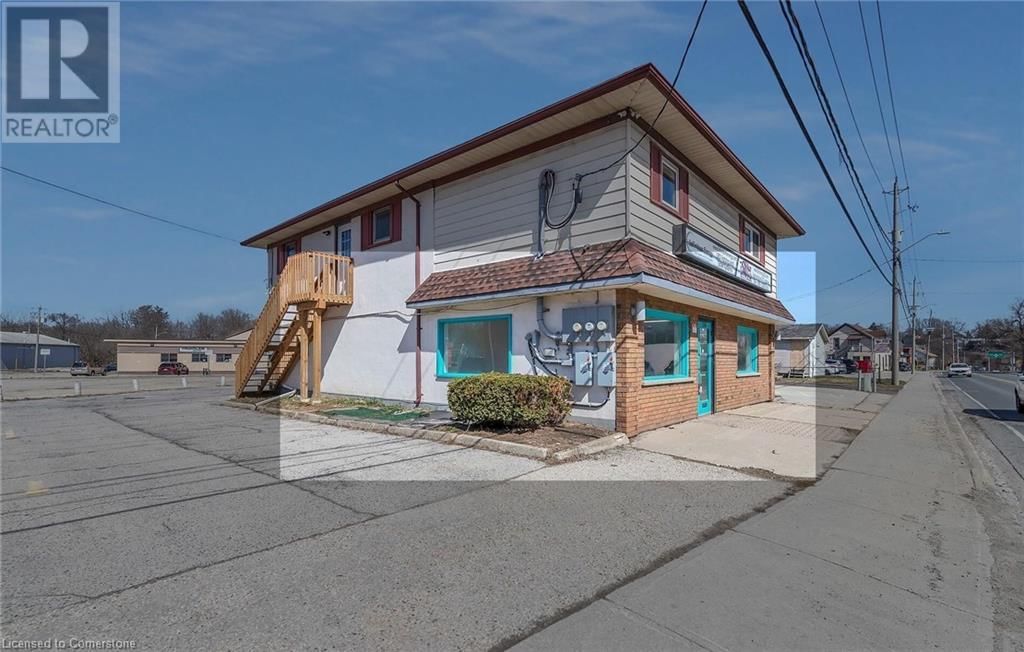 581 LANCASTER STREET WEST Image 11