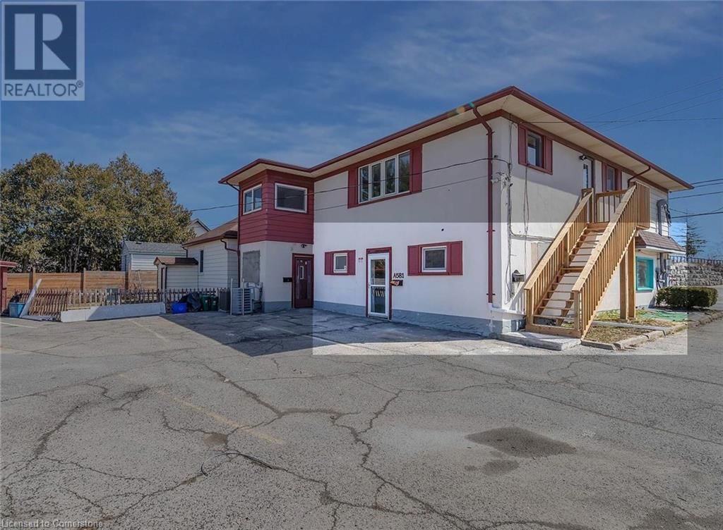 581 LANCASTER STREET WEST Image 9