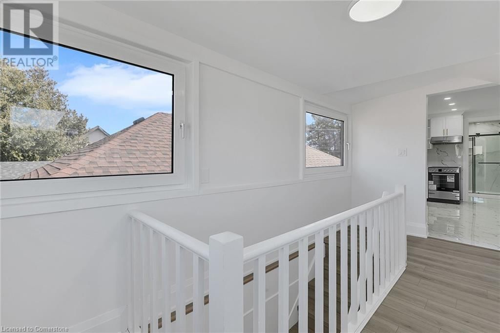 1 - 581 LANCASTER STREET WEST Image 11