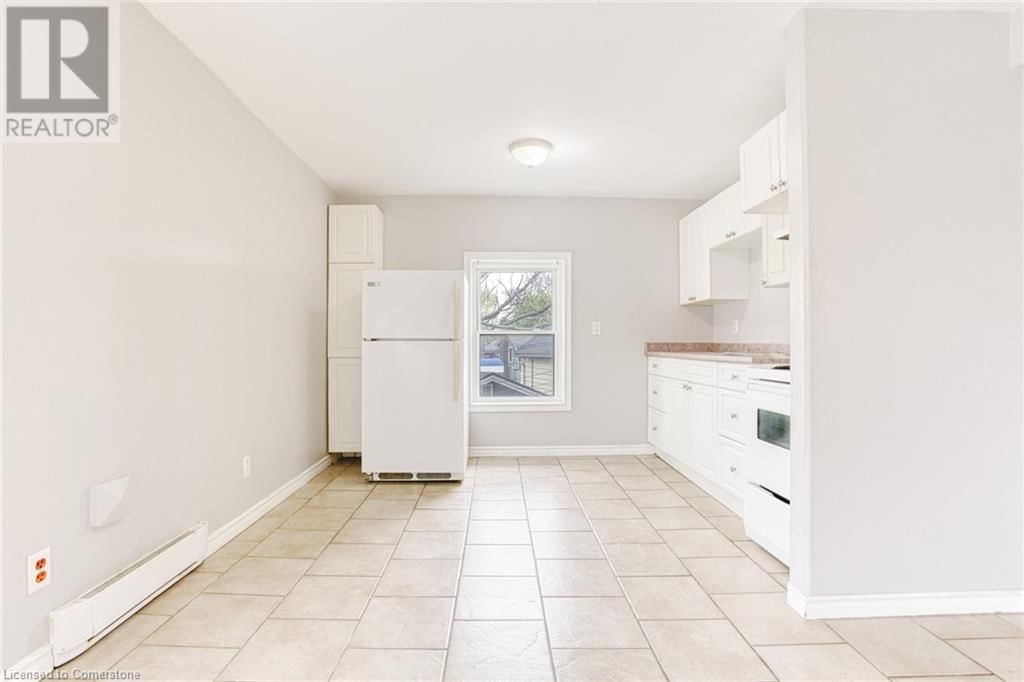 Upper - 206 CHURCH STREET Image 3