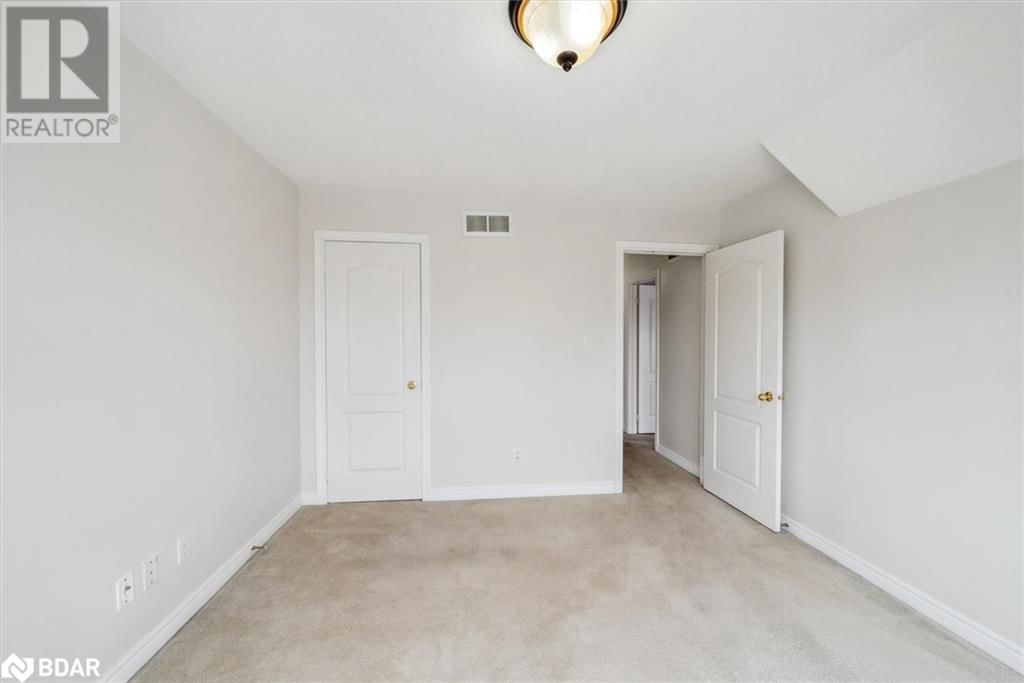 38 IAN DRIVE Image 30