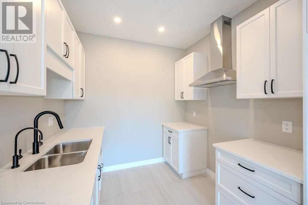 423 WOOLWICH STREET Image 12