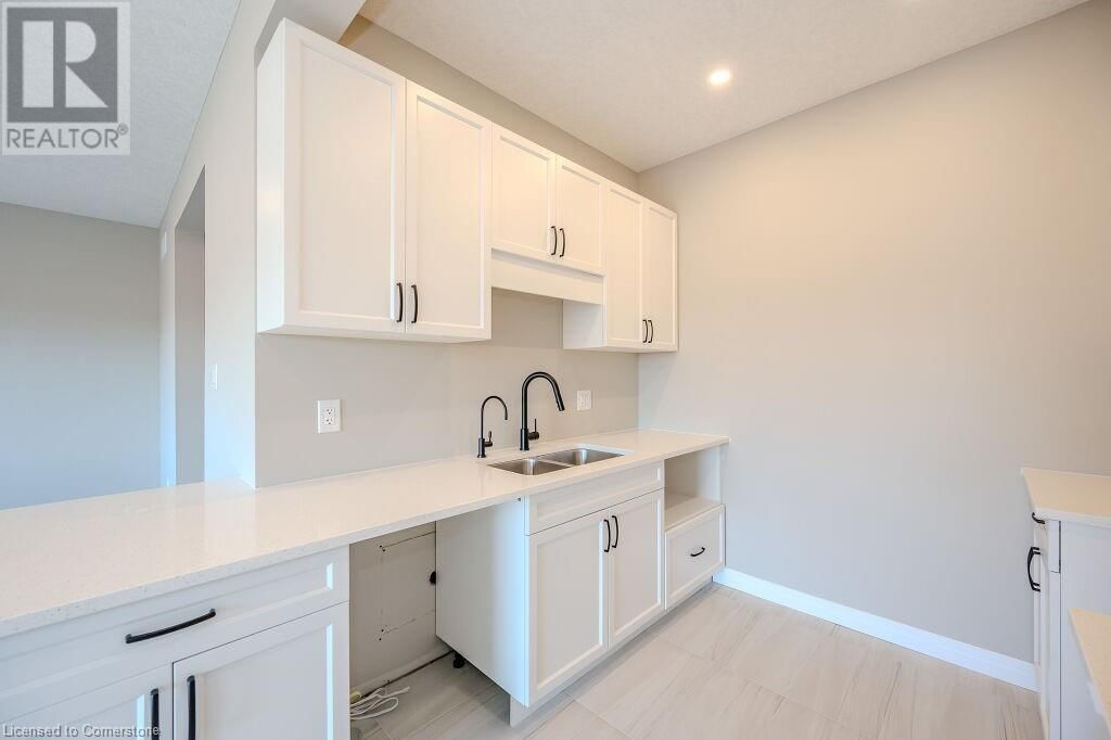 423 WOOLWICH STREET Image 13
