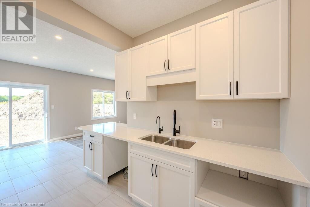 423 WOOLWICH STREET Image 15