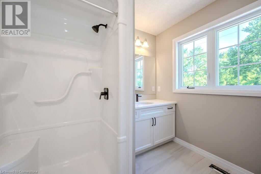423 WOOLWICH STREET Image 22