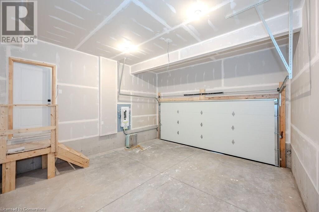 423 WOOLWICH STREET Image 31
