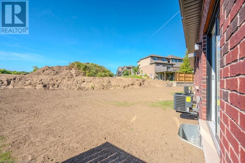 423 WOOLWICH STREET Image 32