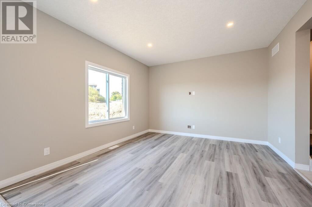 423 WOOLWICH STREET Image 5