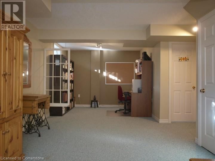 585 THORNDALE DRIVE Image 15