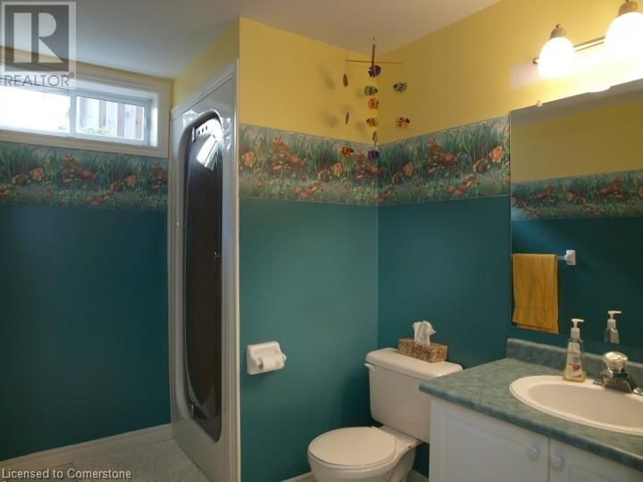 585 THORNDALE DRIVE Image 17