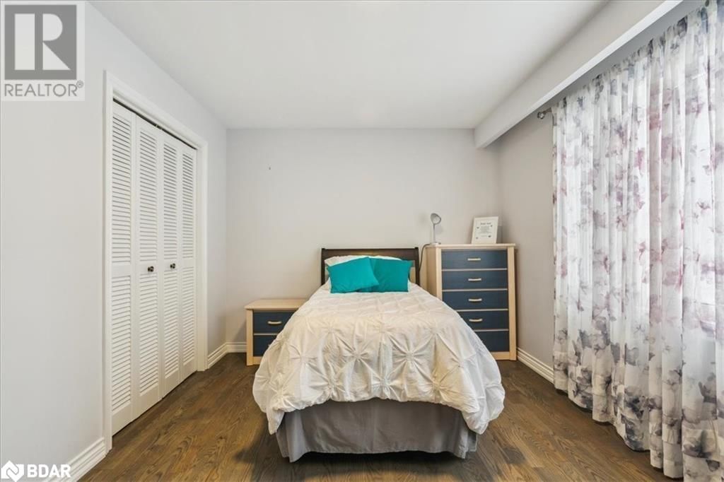 8438 NINTH LINE Image 11