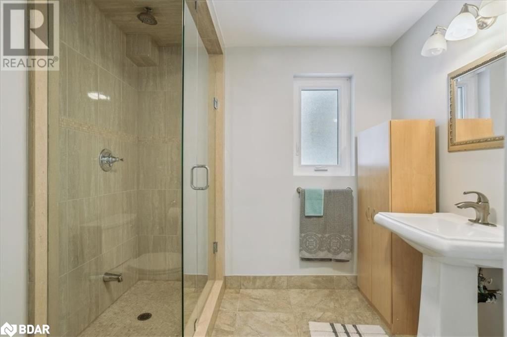 8438 NINTH LINE Image 15