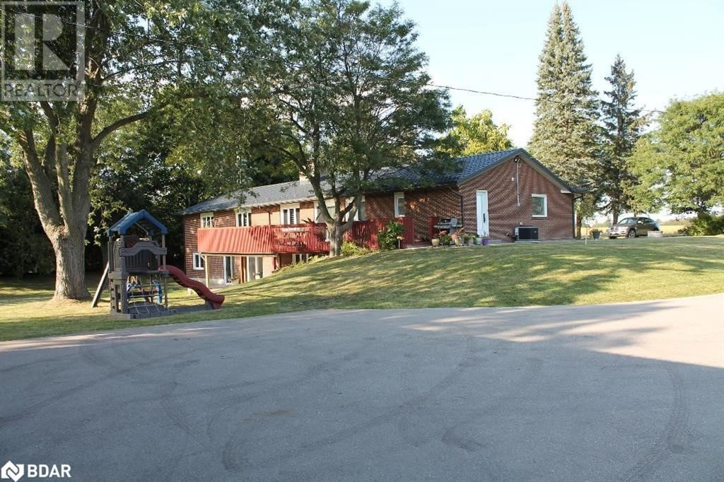 8438 NINTH LINE Image 18