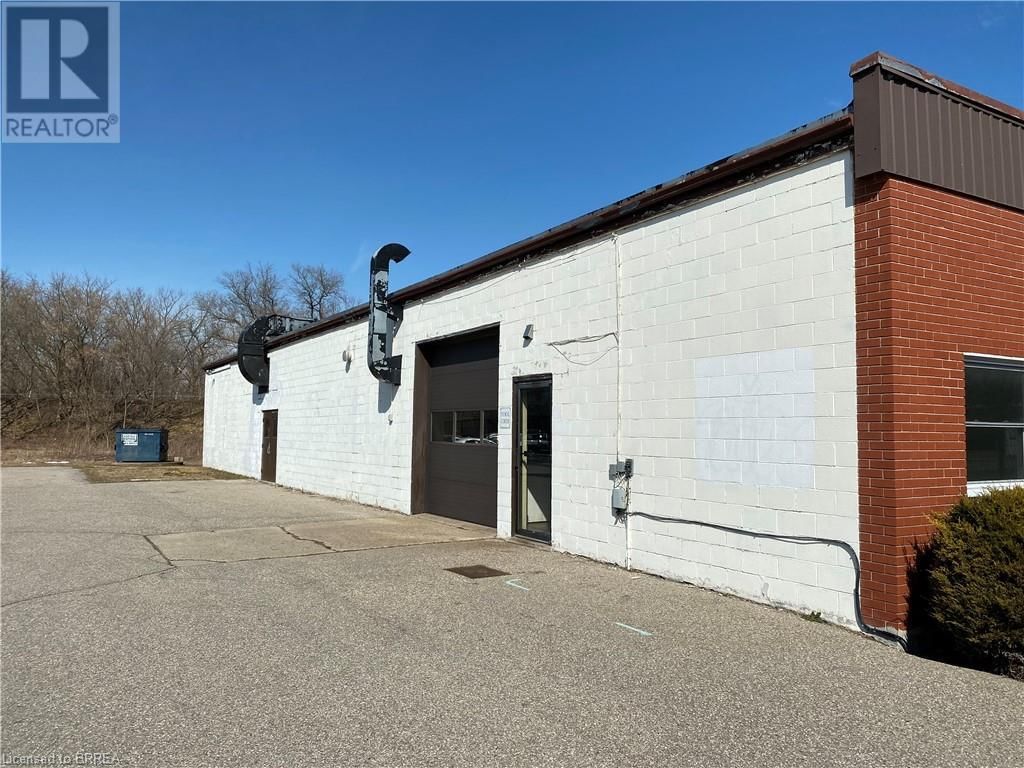1 - 43 SPALDING DRIVE Image 2