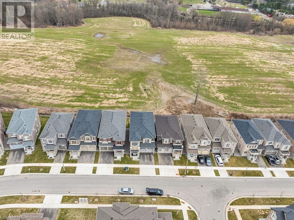 140 BLOOMFIELD CRESCENT Image 46