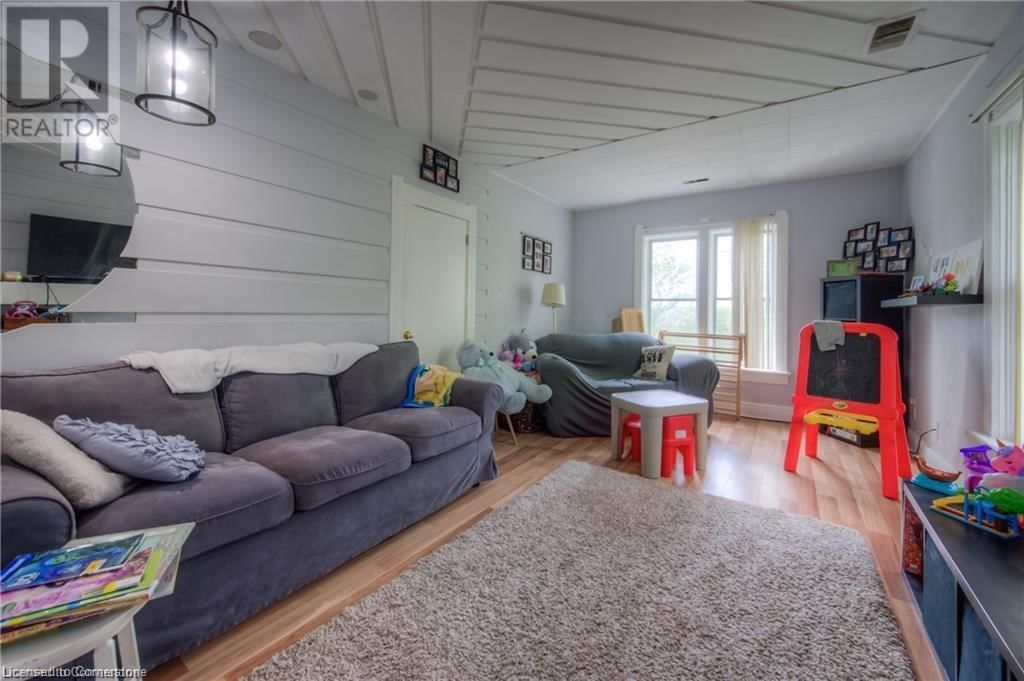 332 QUEEN STREET WEST Image 17