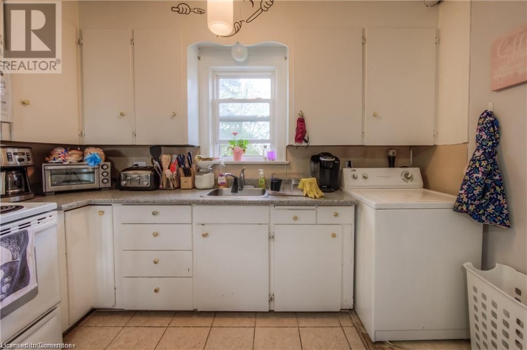332 QUEEN STREET WEST Image 18
