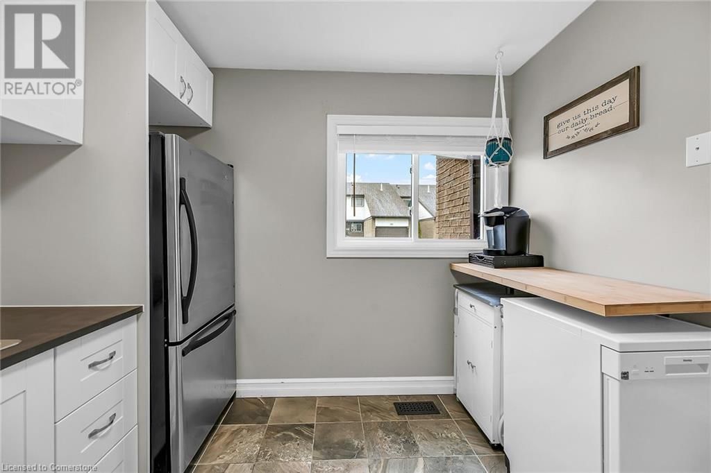 63 - 45 QUEENSLEA DRIVE Image 10