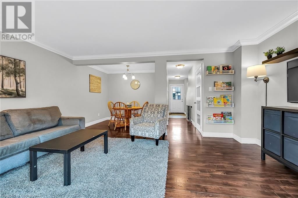 63 - 45 QUEENSLEA DRIVE Image 19