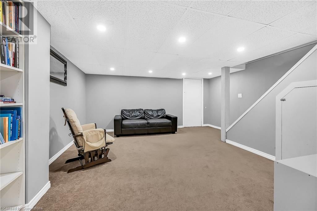 63 - 45 QUEENSLEA DRIVE Image 32