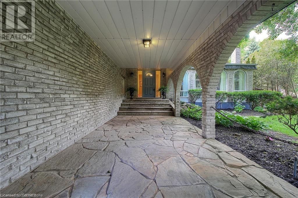 170 CAVENDISH COURT Image 15