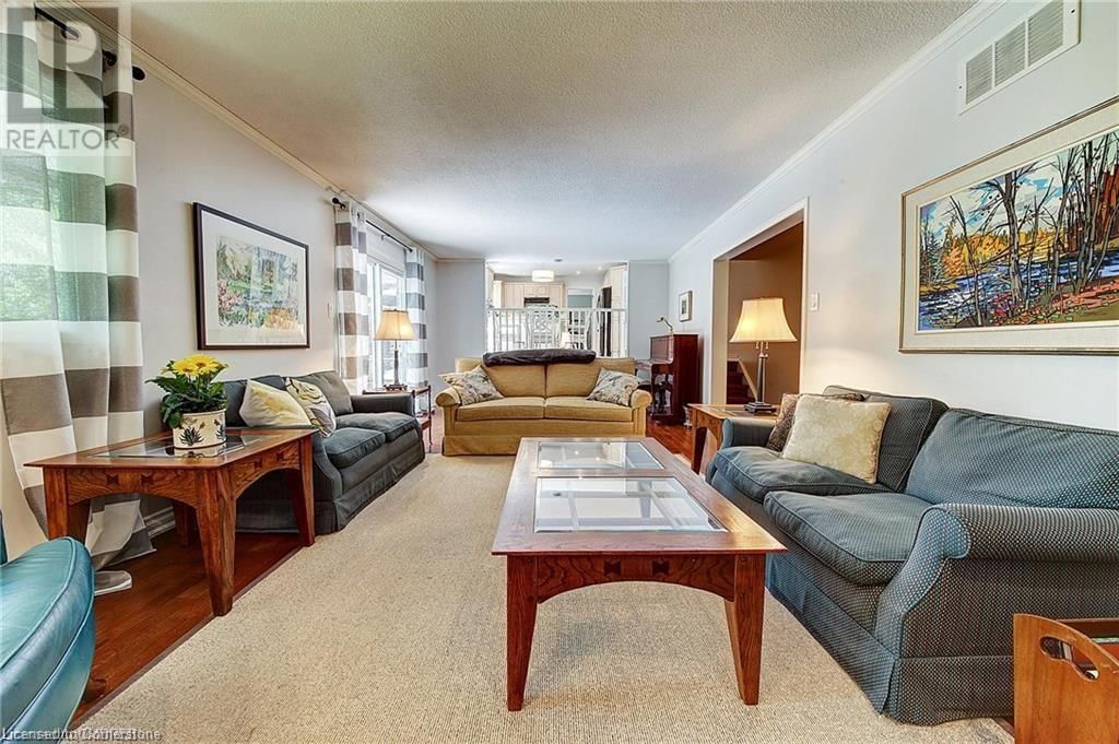 170 CAVENDISH COURT Image 28