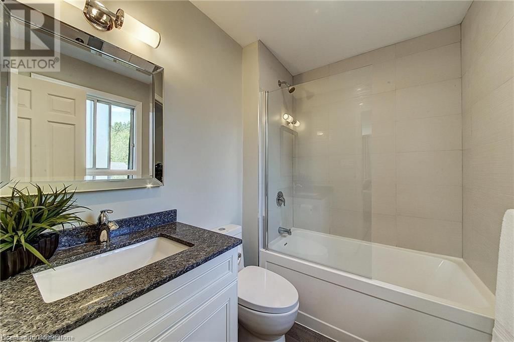 170 CAVENDISH COURT Image 41