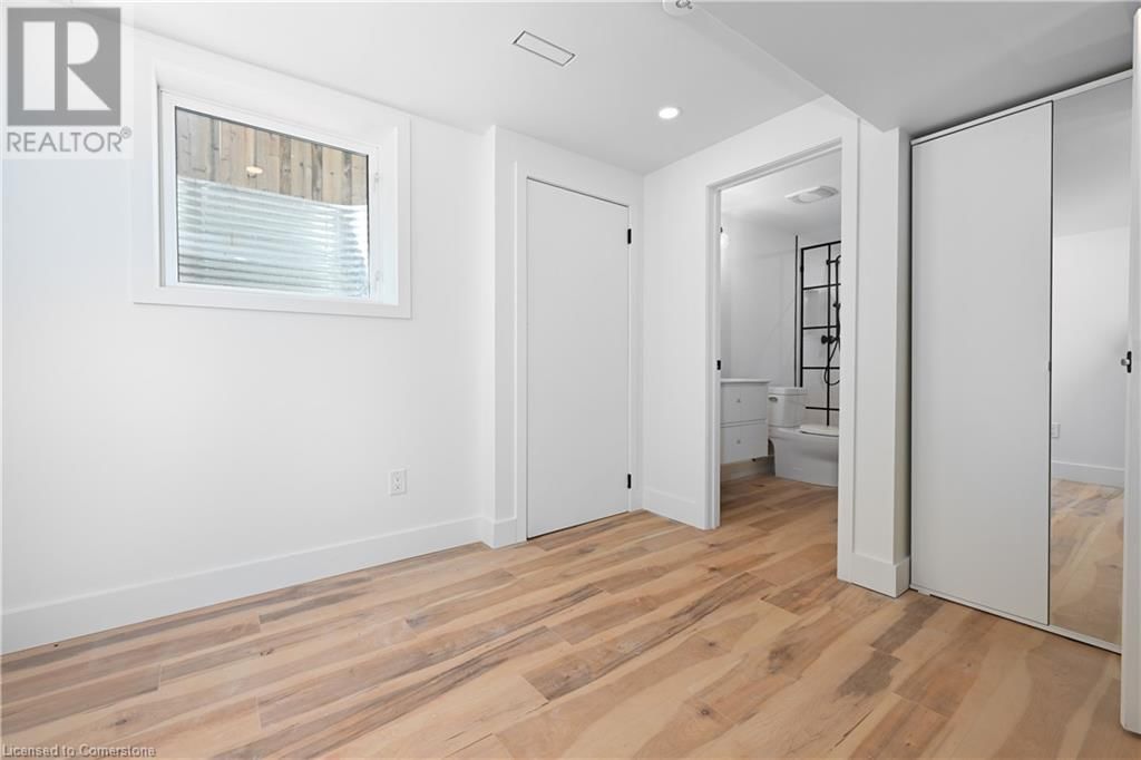 B - 111 IRWIN AVENUE Image 16