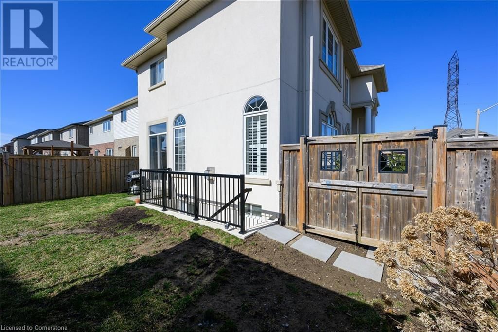 B - 111 IRWIN AVENUE Image 25