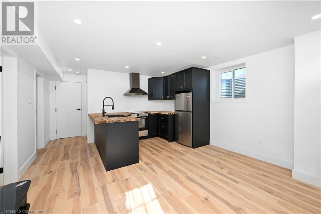 B - 111 IRWIN AVENUE Image 6