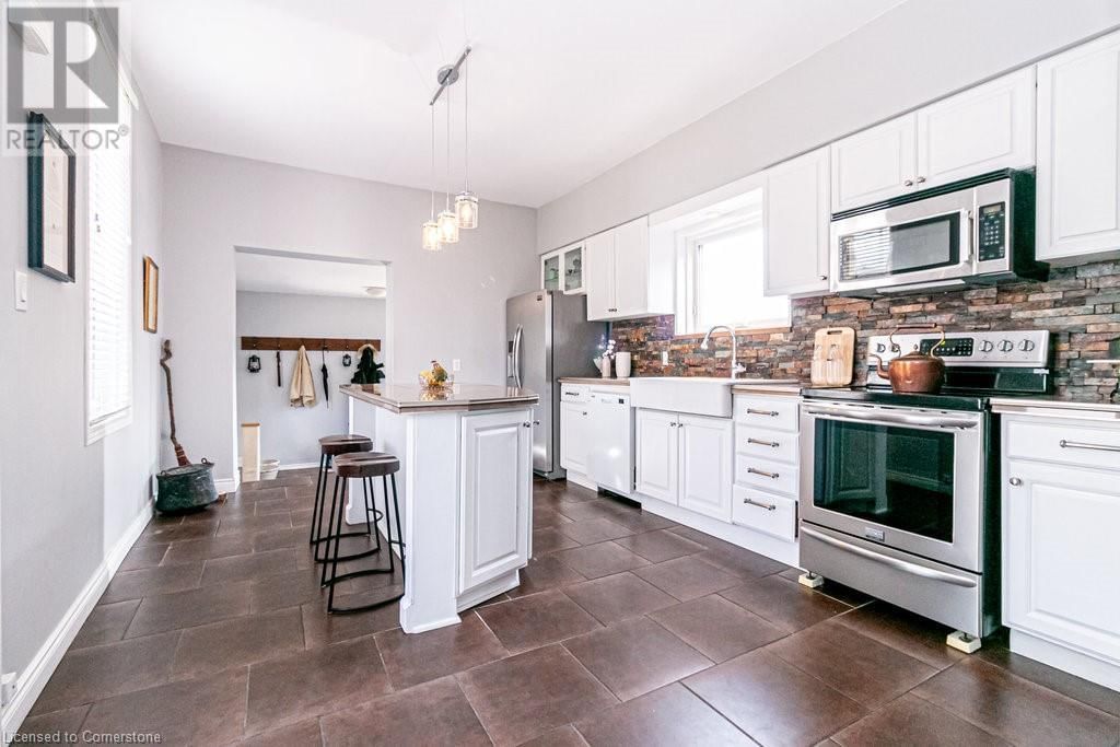 186 NAPIER STREET Image 16