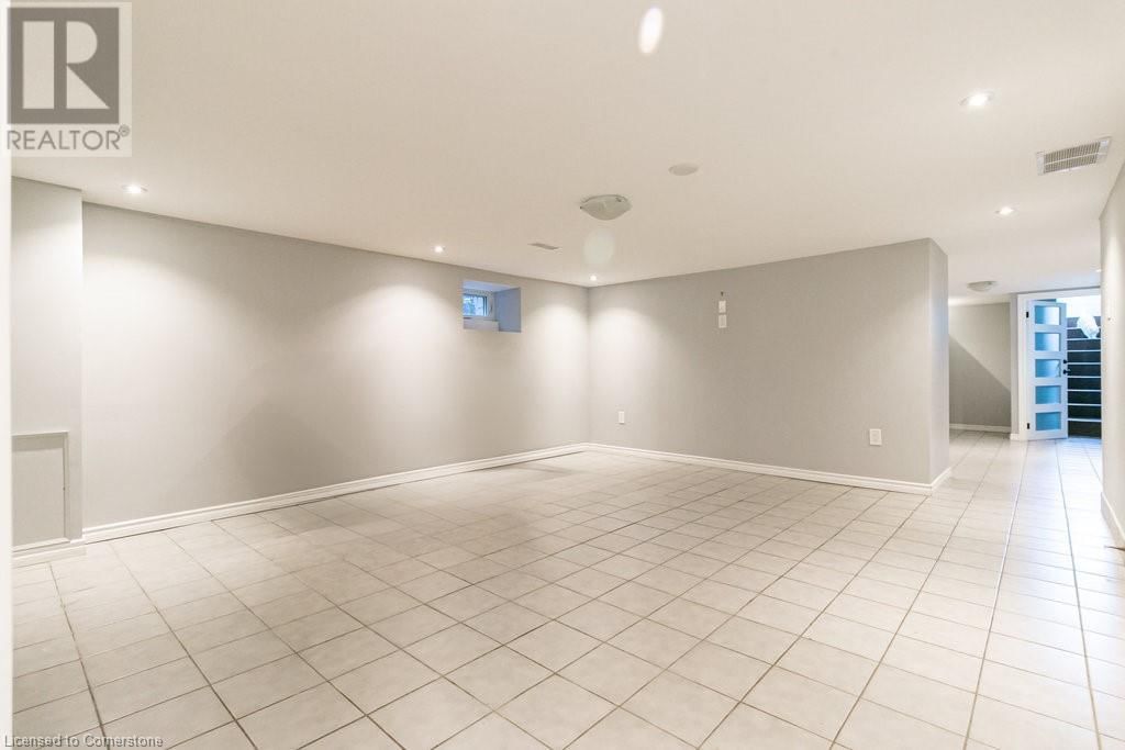 186 NAPIER STREET Image 25