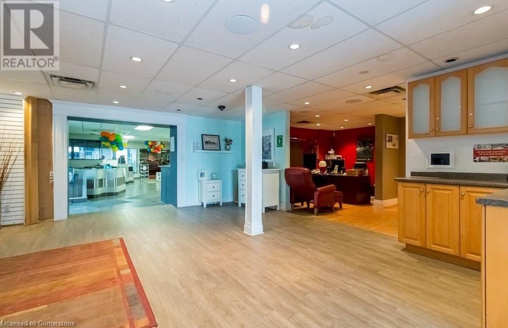 1325 BARTON STREET EAST Image 36