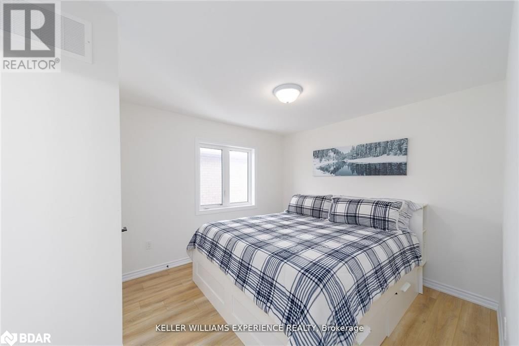 26 SANFORD CIRCLE Image 15