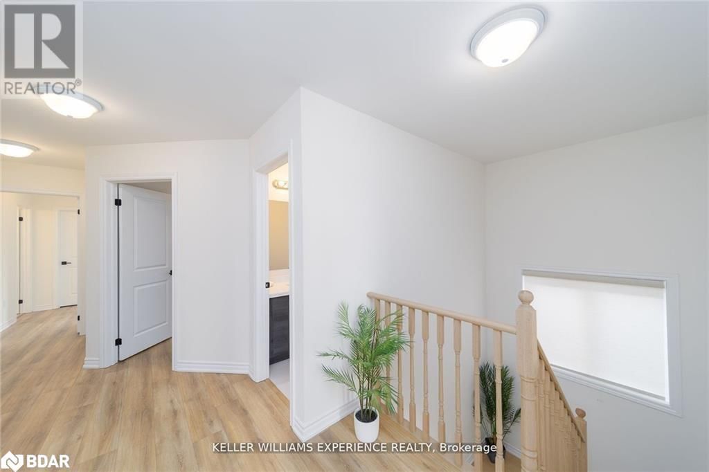 26 SANFORD CIRCLE Image 18
