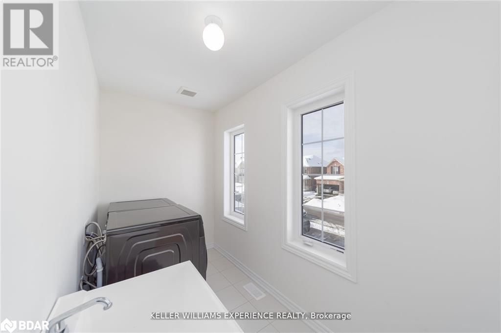 26 SANFORD CIRCLE Image 25
