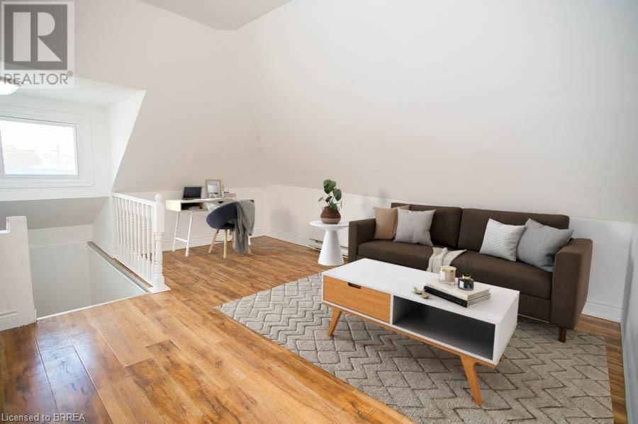 4 - 3 BALMORAL AVENUE SOUTH Image 2