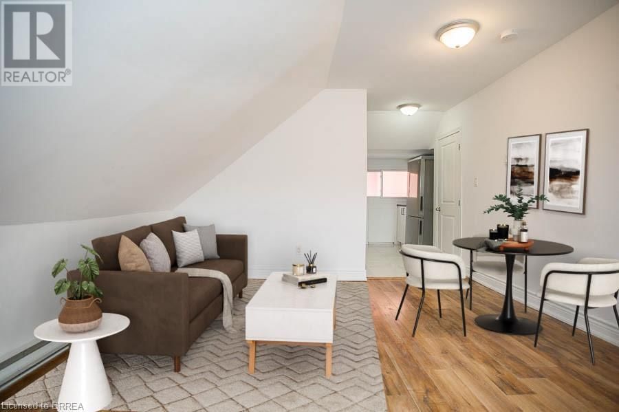 4 - 3 BALMORAL AVENUE SOUTH Image 3