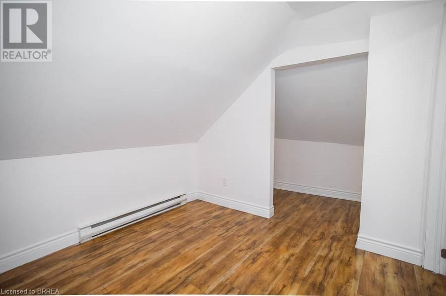 4 - 3 BALMORAL AVENUE SOUTH Image 8