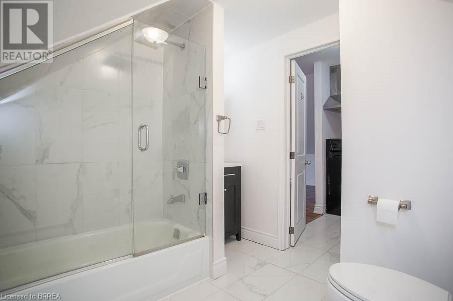 4 - 3 BALMORAL AVENUE SOUTH Image 9