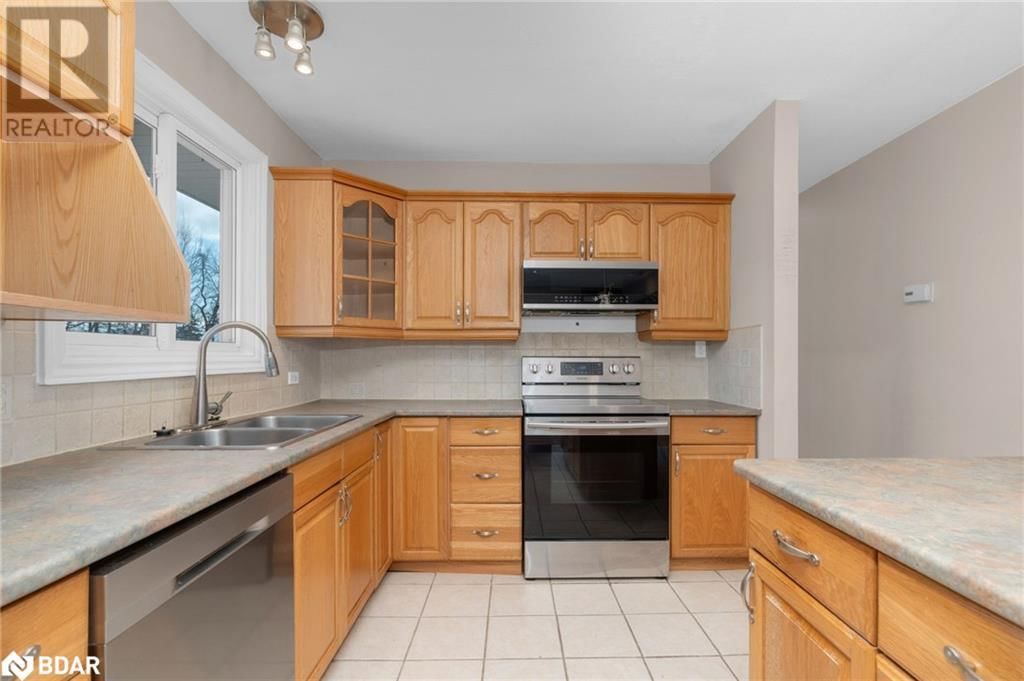 23 GREENGABLES DRIVE Image 6