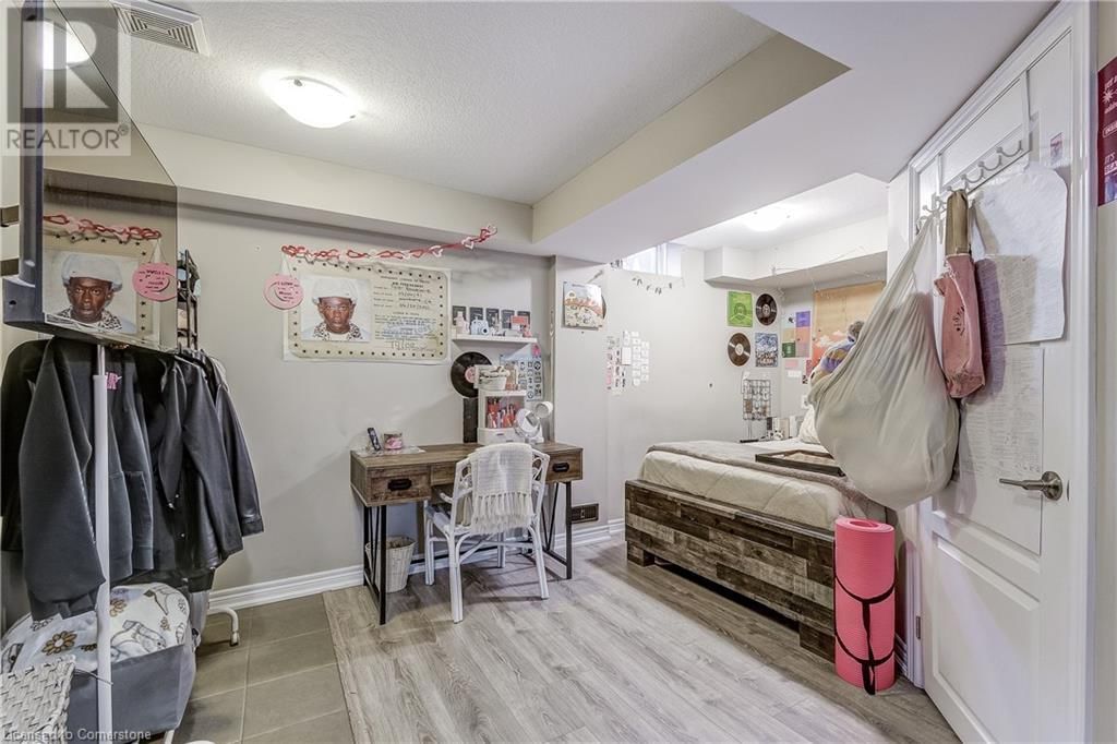 78 ESPLANADE LANE Image 31