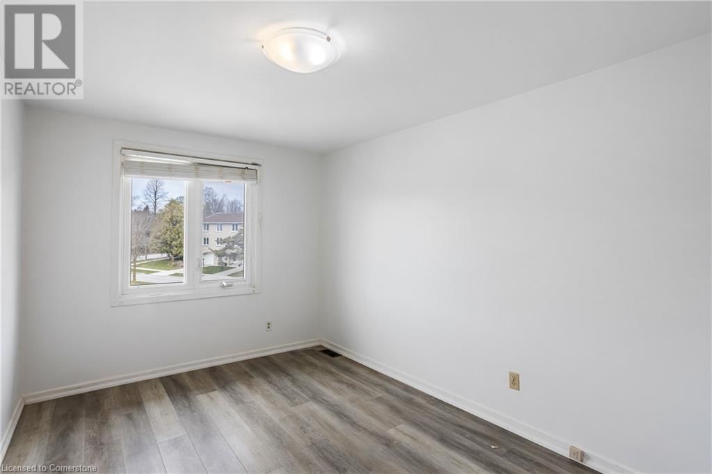 210 HOMESTEAD CRESCENT Image 21