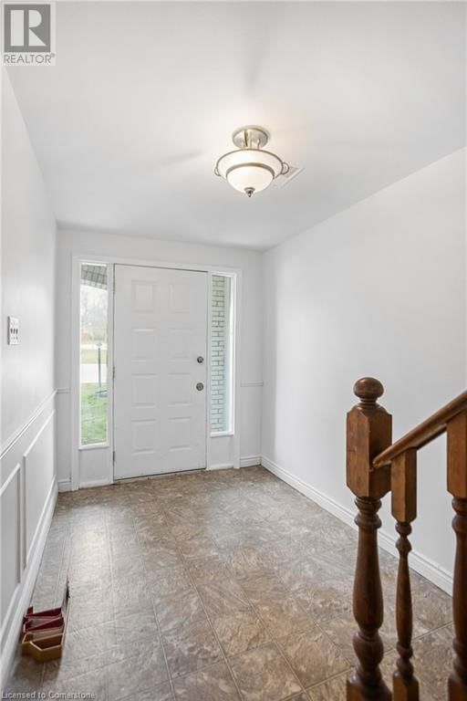 210 HOMESTEAD CRESCENT Image 6