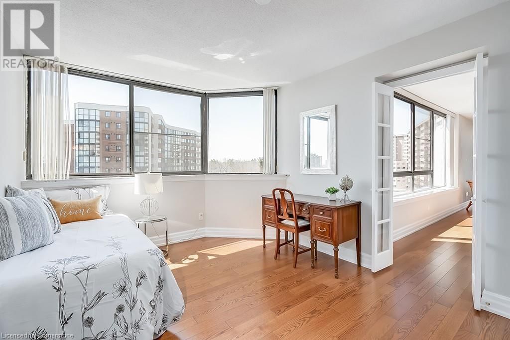 707 - 1230 MARLBOROUGH COURT Image 34