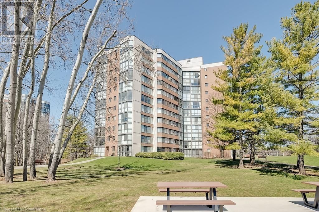 707 - 1230 MARLBOROUGH COURT Image 45
