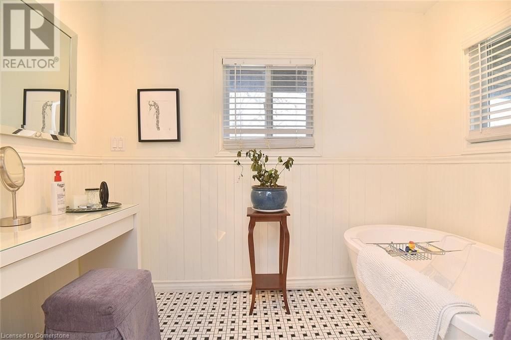 645 BEACH BOULEVARD Image 14