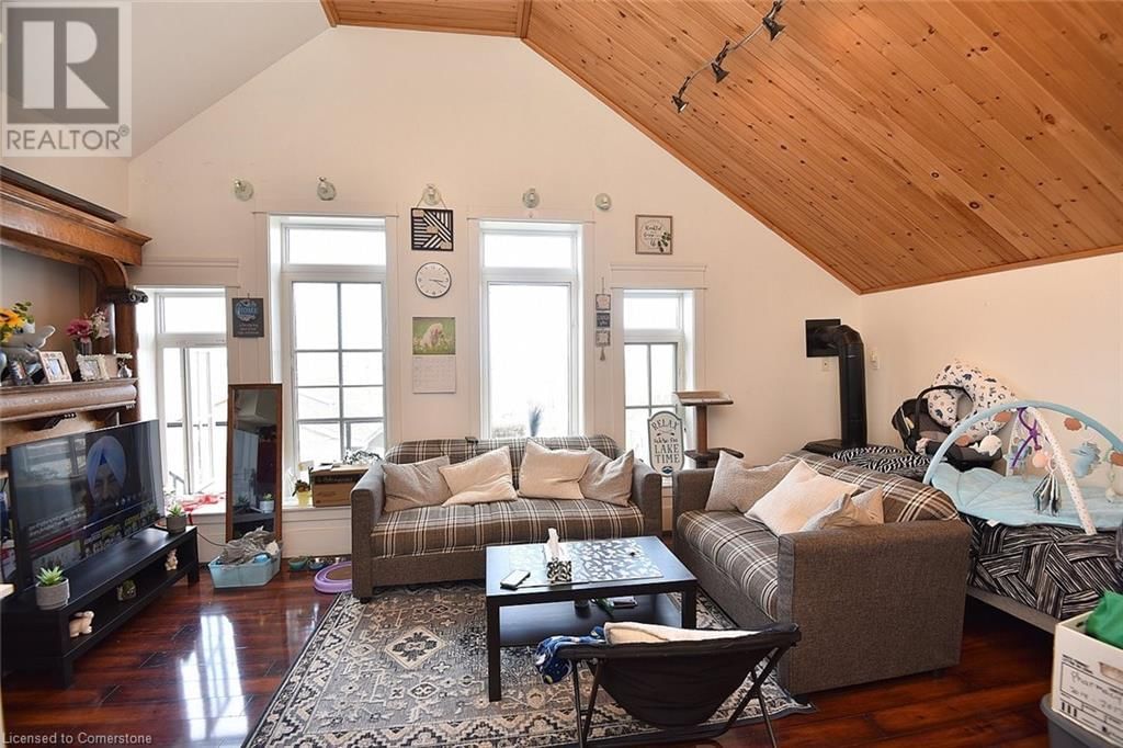 645 BEACH BOULEVARD Image 18