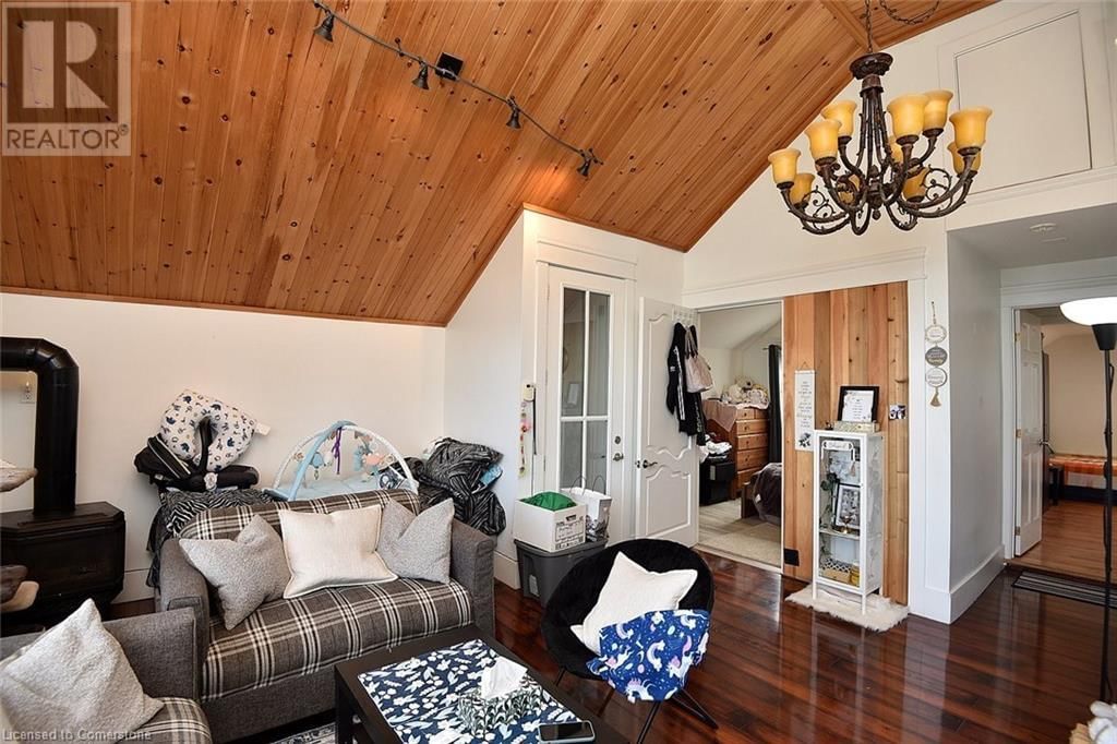 645 BEACH BOULEVARD Image 19